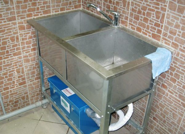 Установка жироуловителя: реальная польза и выгода